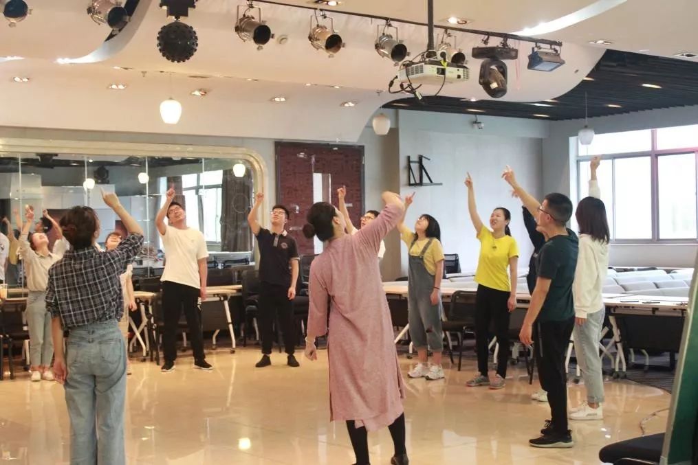 浙江工业大学研究生职业素养训练营——舞动课程 10bet洲博彩公司