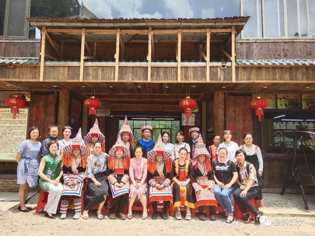 贺州简介人口_贺州学院(2)