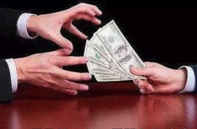 梦境的财富,解读梦见别人给我钱的深层含义 梦境的财富,解读梦见别人给我钱的深层含义