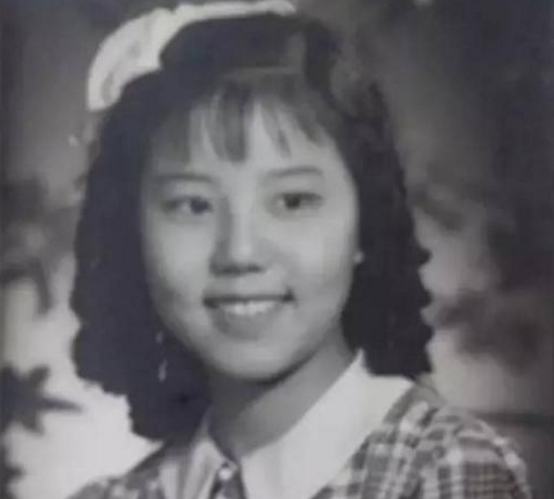 民国版的杜十娘,为情几度从良,爱人去世她断琴全捐家产 AG真人娱乐注册