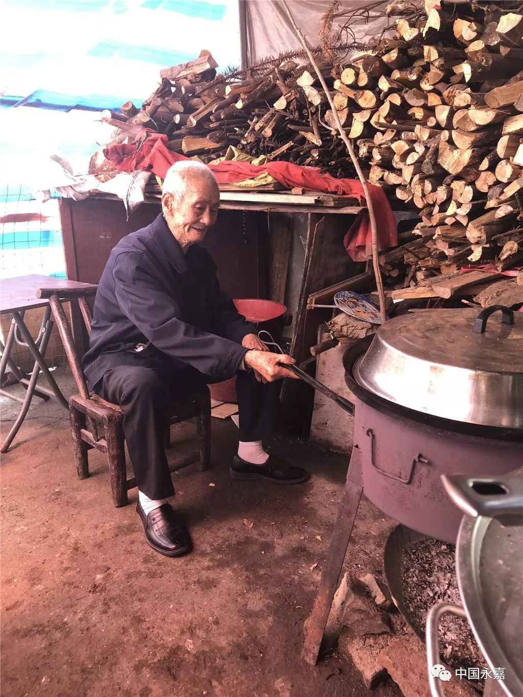 永嘉“长寿屋”的长寿母子,老母亲108岁,一日三餐爱喝点小酒… 动漫av