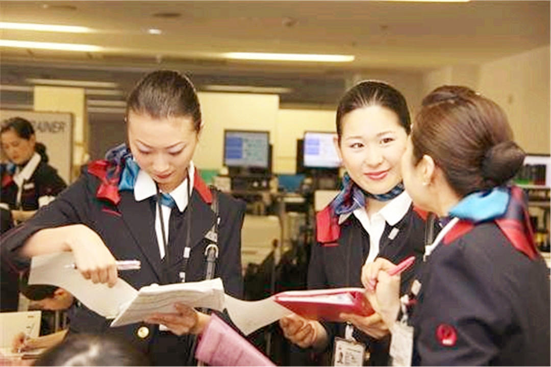 日本航空内衣空姐_日本航空空姐图片