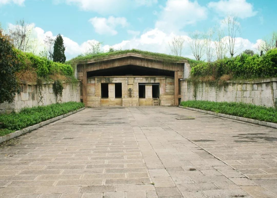 杨粲一定想不到,他苦心孤诣建造的地下宫殿,700多年后会出现在遵义市