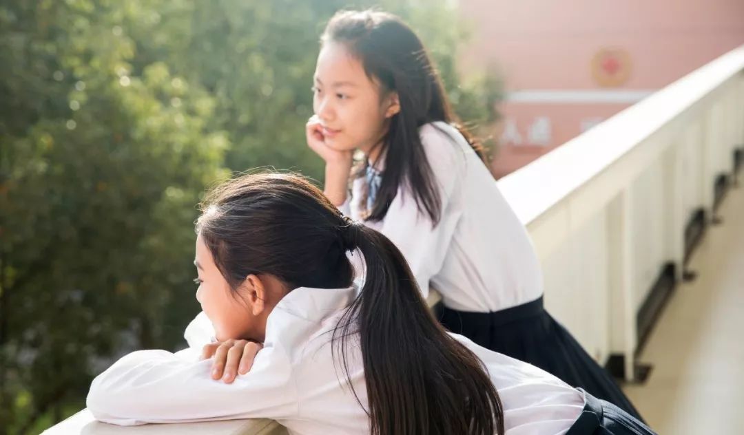 你家娃坐教室第几排?老师揭秘“学霸区”真正位置是这里 一本道旡码在线费费观