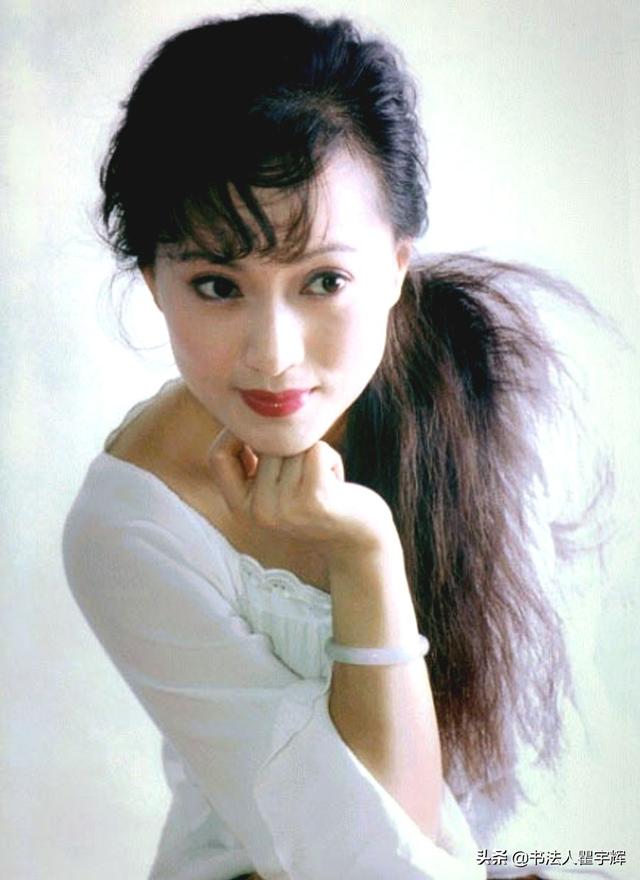 李勇勇12张老照片30年前的挂历美人清秀妩媚柔情似水