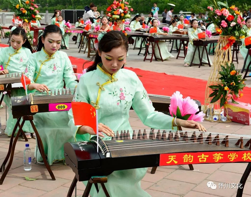 古筝合唱《我和我的祖国,古筝唢呐《编花篮,歌曲舞蹈古筝《龙文