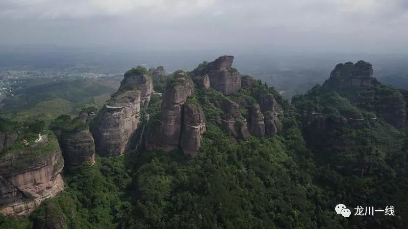 【视频】2019昨天龙川上万人狂欢霍山