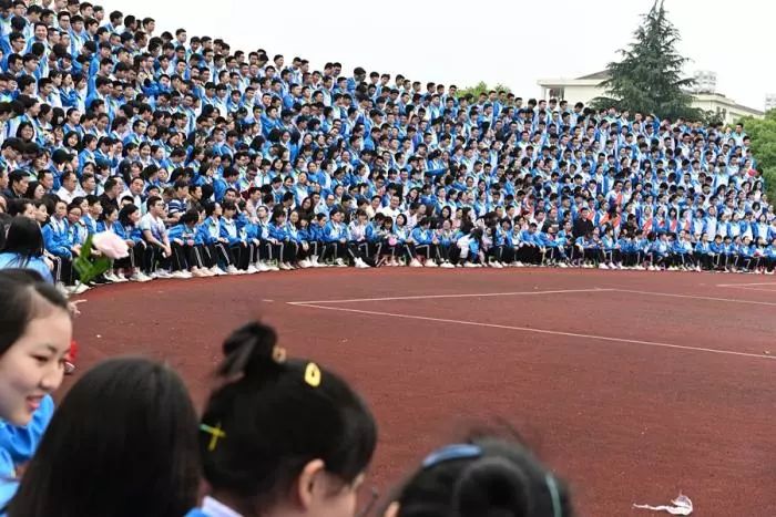 广德中学举行2019届高三学生毕业典礼暨成人仪式