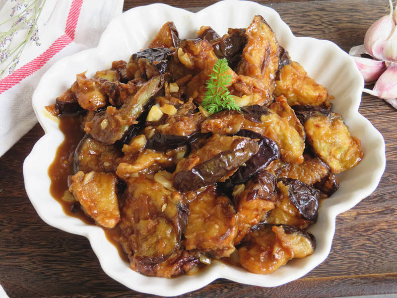 茄子怎么做才能拌饭好吃 3385e54dda3744069b16a2c84a4cc9a5.jpeg