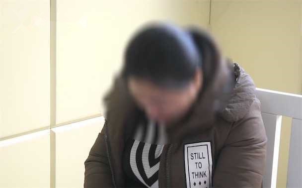                     9个月大男婴被遗弃在医院，只为给宝宝一条活路...