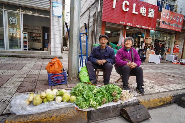 陕西人口太少_陕西各地人口结构 榆林 男多女少 明显 汉中老龄化突出(3)