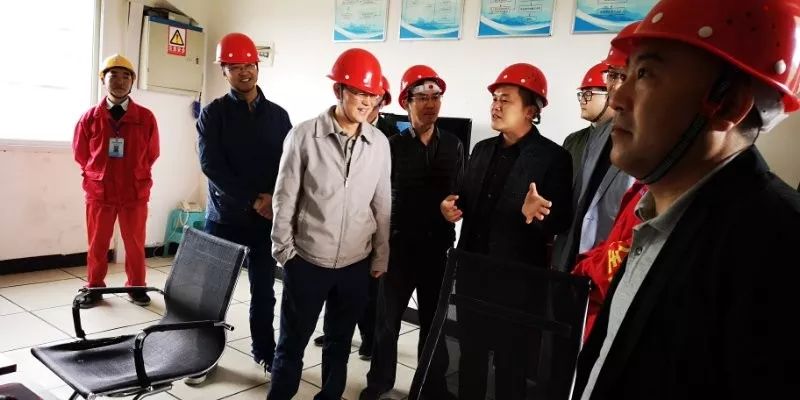 中石油西南油气田经济与管理首席专家项之能,资本运营部副主任朱国武