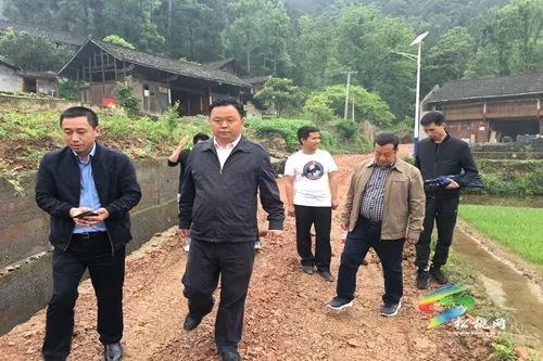 李俊宏深入普觉镇督导调研脱贫攻坚文物保护等工作