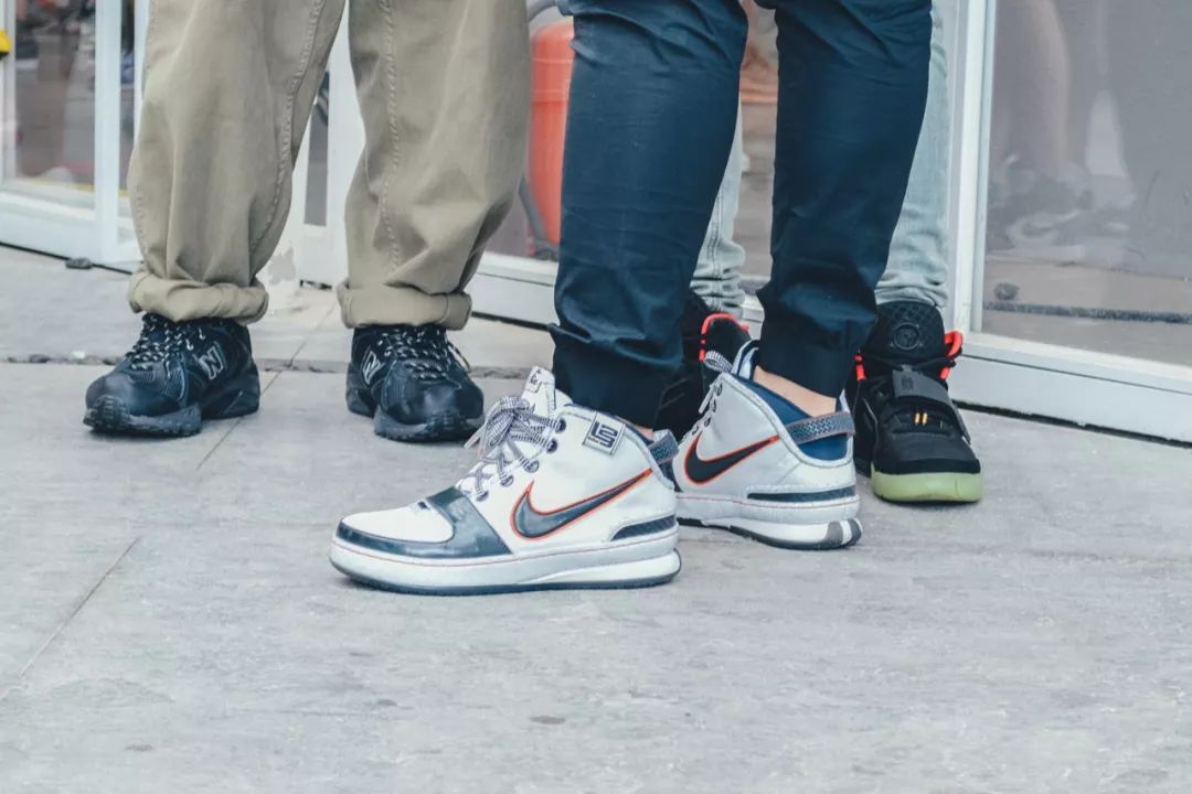不想撞鞋的人来Sneaker Con都穿了什么?