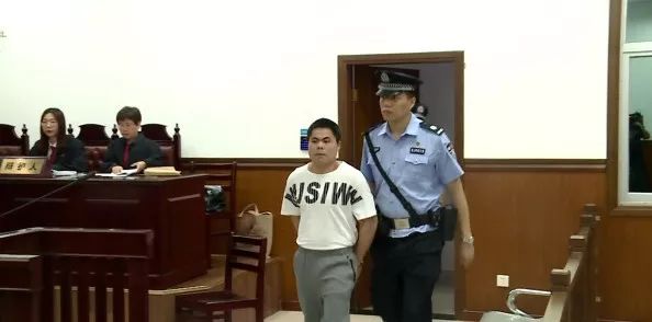 保时捷女司机在车库被劫持:塞入后备箱,索要500万!(视频) sunbet官網