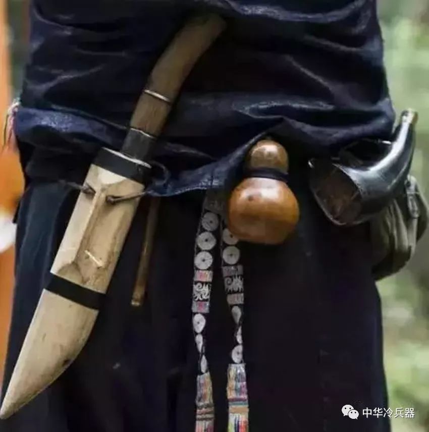 耗时十六年打造的一把刀，这样刀够不够精良！_苗刀