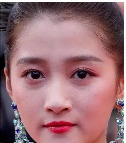 什么叫做全妆 b2e1c5366670459bbf86aadc8396fbd1.jpeg