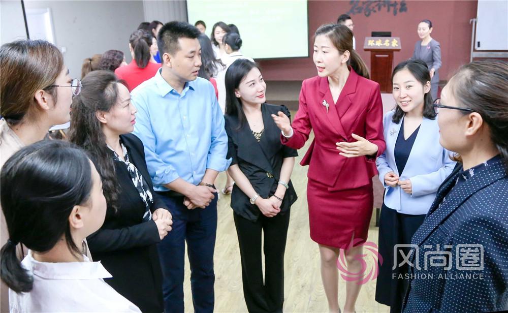 礼仪培训师如何给企业设定长期培训计划