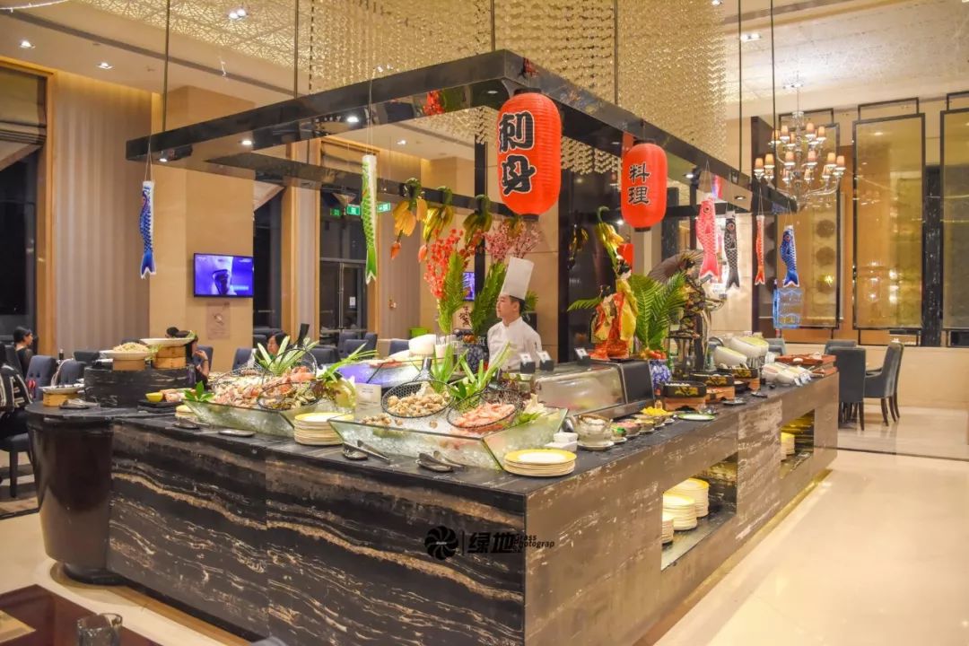 增城"星级"酒店自助餐"99元近乎3折"请求你的"256g胃"