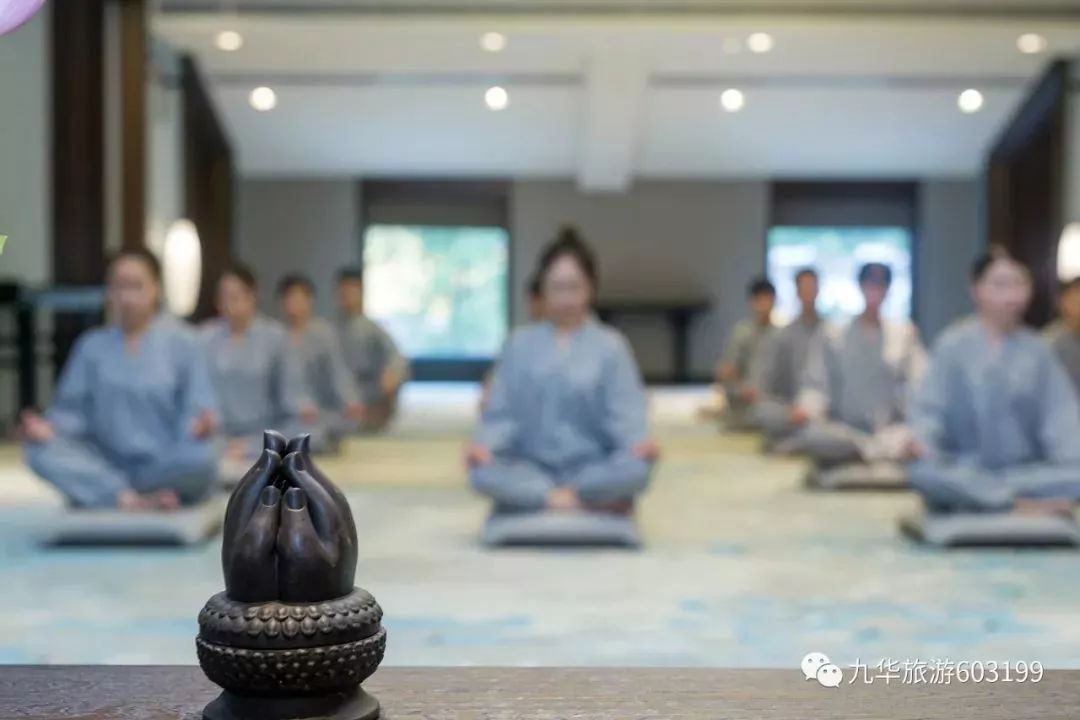 ↓↓ 九华山 禅意 山川无言,空灵超然,自有禅意流淌在九华山水间.