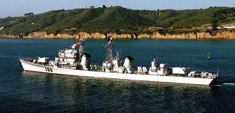 舰闻杂谈:最后的旅大级—海军051型驱逐舰仅剩165/166号_反潜