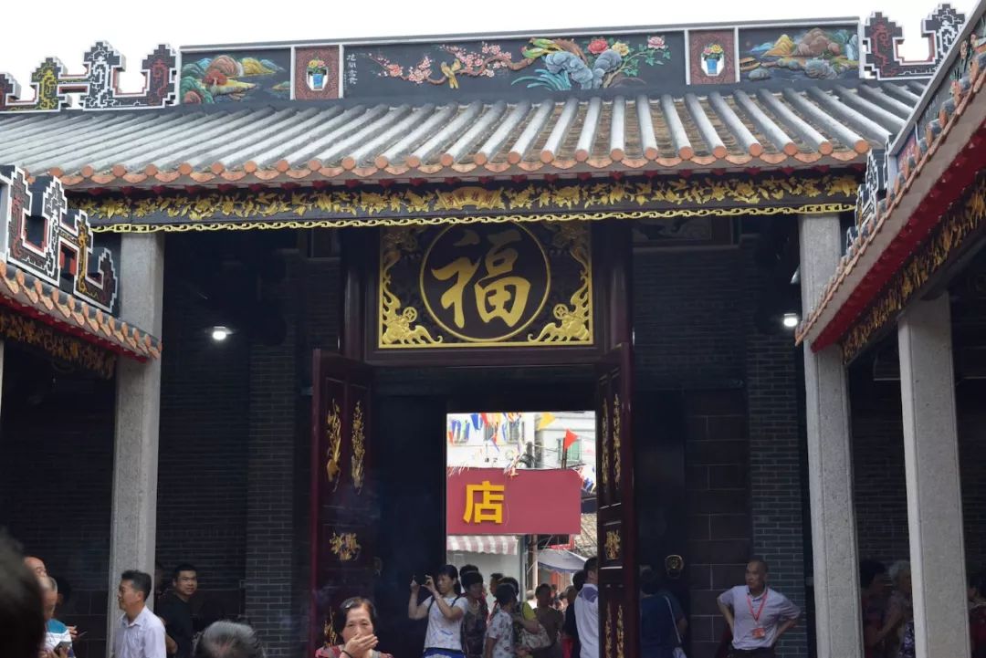 广东省山市南海蔗围300年历史何氏宗祠重光