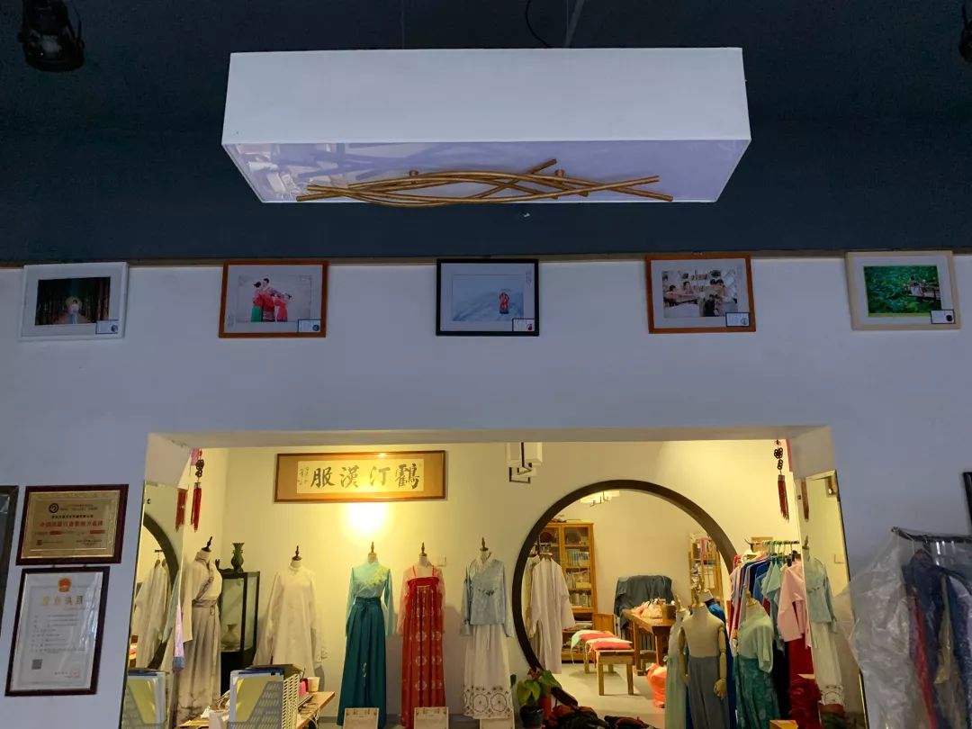 鹤汀|襟带天地汉服摄影展巡展来青岛啦