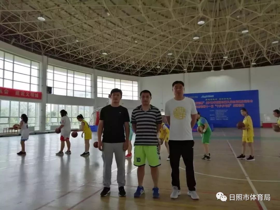 重担在肩,供港区体育运动学校全体教练员铆足干劲,主动担当,始终将"