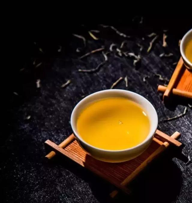 好的红茶是什么汤色 534a2c7f5e00489493b7bd697356f2e4.jpeg