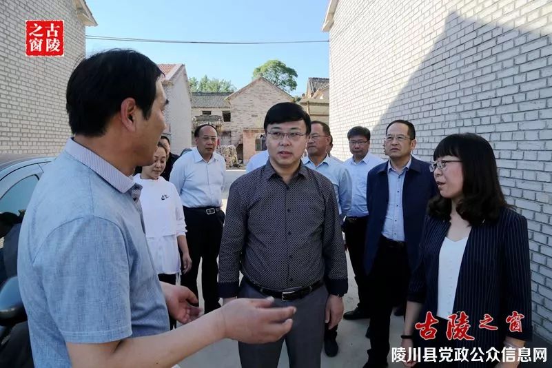 侯贵宝在夺火乡调研指导工作