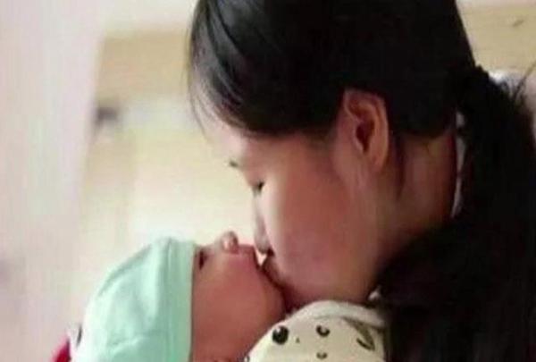                     满月婴儿患上“脑死亡”,只因妈妈的一个亲密行为，谁都没想到