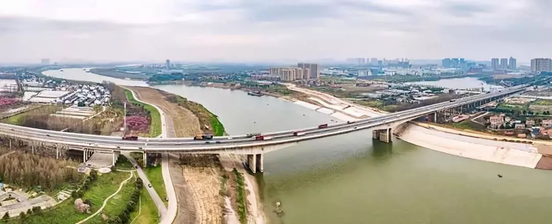 2018年,东西湖宣布将打造汉江新城