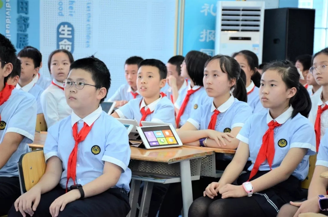 教育部2018年度网络学习空间普及成果和经验分享交流现场会在泡小举行！
                
           