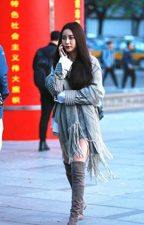 街拍:裙子让你瞬间拥有修长腿部