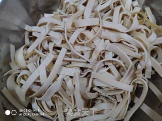 炖豆腐皮海带丝 9f960bbaf20244a7a1c34e4373b62df4.jpeg