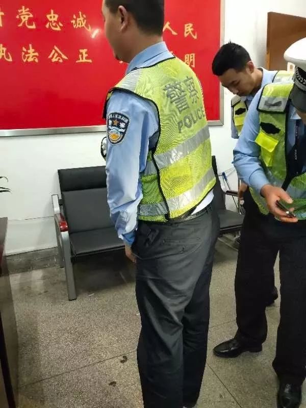 太大胆!汉中醉酒男子遇交警夜查竟暴力抗法,被行政拘留5日!
