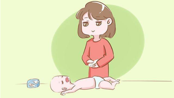                     如何给宝宝换尿布？爸妈要注意细节，男宝女宝不一样
