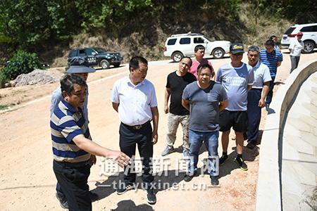 5月18日,县委副书记,县长马春明深入部分乡镇(街道),调研抗旱保民生