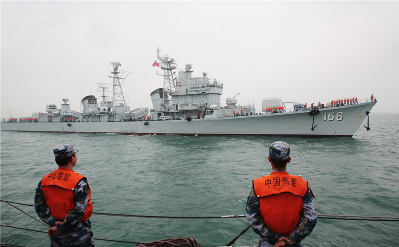 舰闻杂谈:最后的旅大级—海军051型驱逐舰仅剩165/166号_反潜