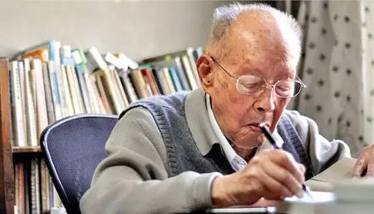 一个111岁老人,简单5句话教你活过100岁!