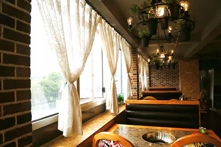 39.9抢原价105元二掌柜老火锅精品套餐,让你优