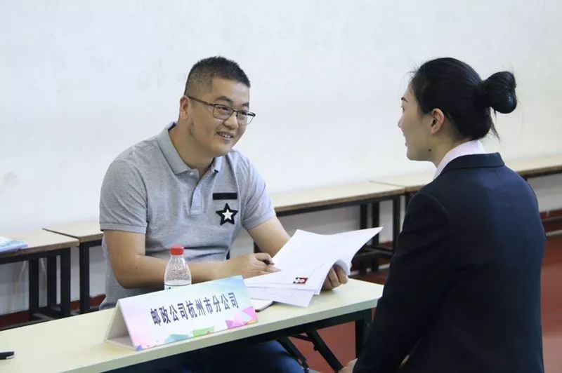 订单班现场 | 银行面试官：金院人好样的，我们喜欢！