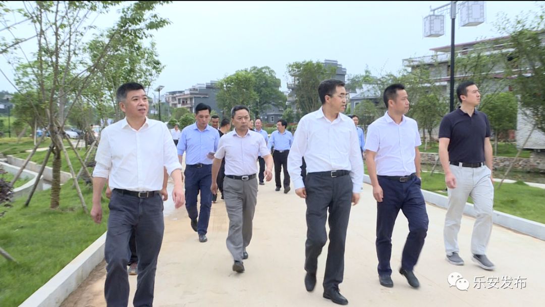 省农业农村厅副厅长刘建堂,市农业农村局局长徐文勤以及县委书记