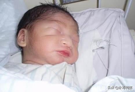                     不是迷信！婴儿出产房后，别让这3种人抱孩子，现在知道还不晚