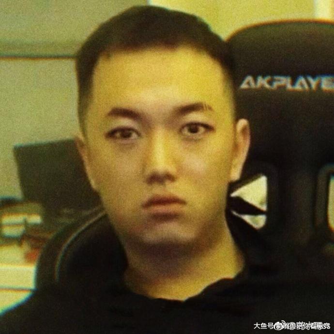 药水哥直播骂哭陪玩小姐姐,网友弹幕狂刷屏:渣