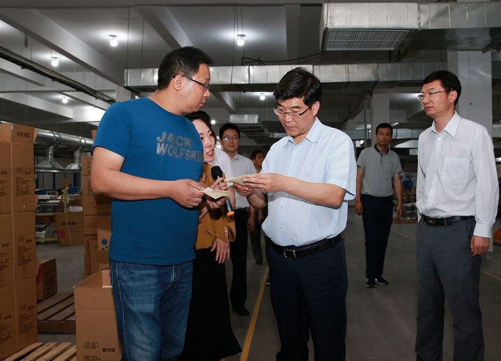 李猛书记督查铜官区重点项目建设情况 千亿国际手机网站