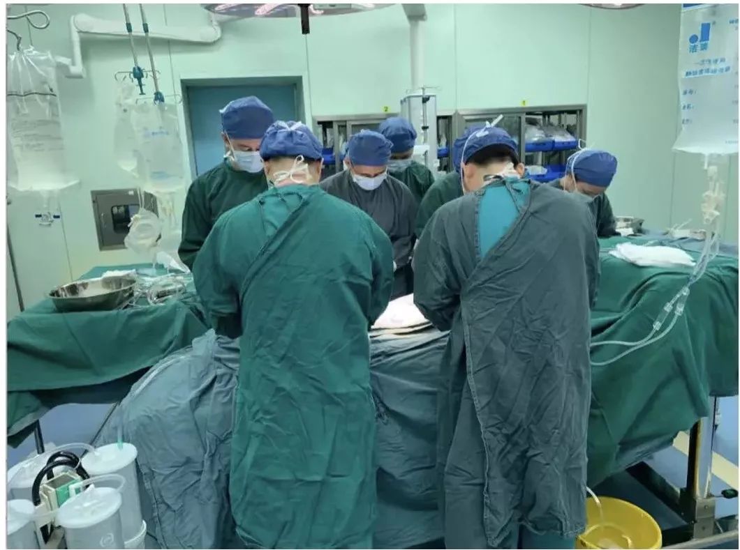                     男孩因车祸去世，父母一个决定挽救7个家庭