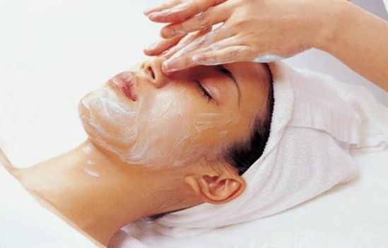 在家怎么做面部护理 0d9300a558b844e89d9904f500c876fb.jpeg