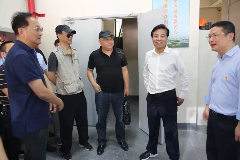 市委常委,常务副市长杨六顺调研老城区有机更新及文化