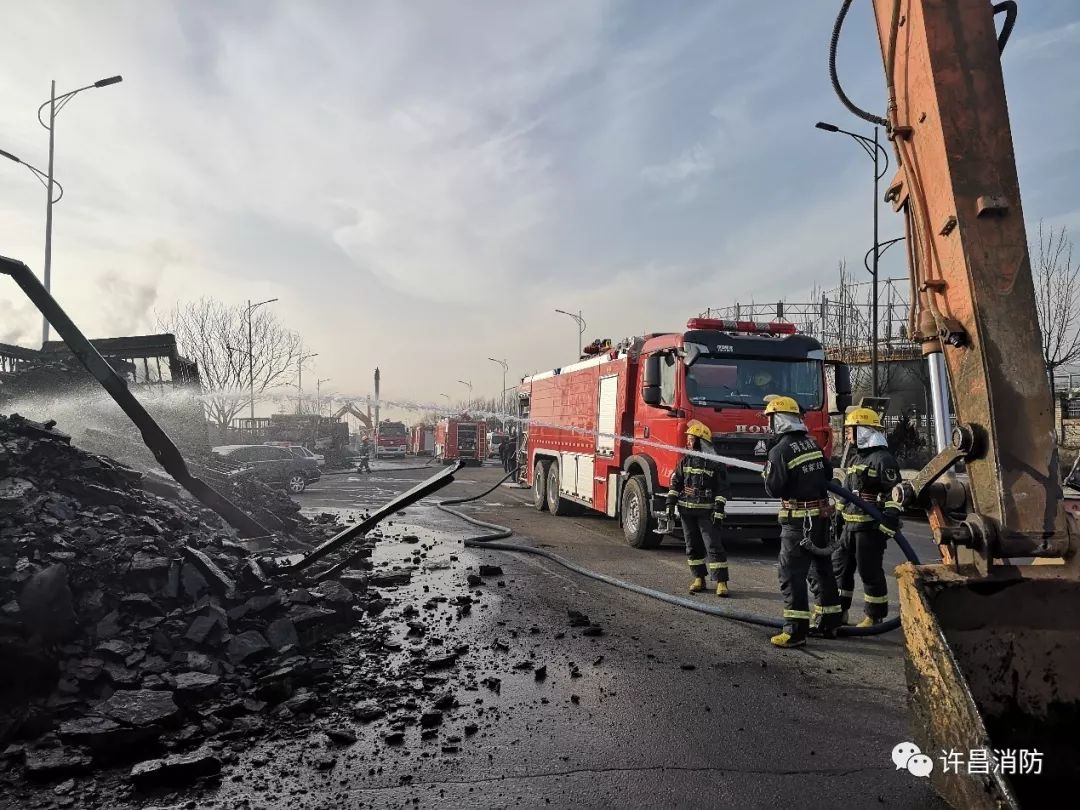 湖北十堰燃气爆炸事故已致25人死亡 共搜救出35人 - 中国日报网